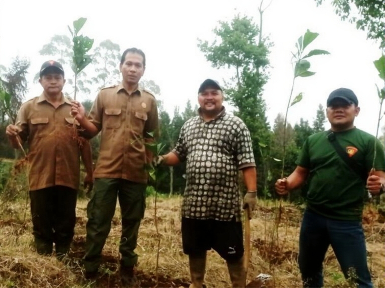 f85101d4-4090-4fc7-ac2f-845baf59b86f