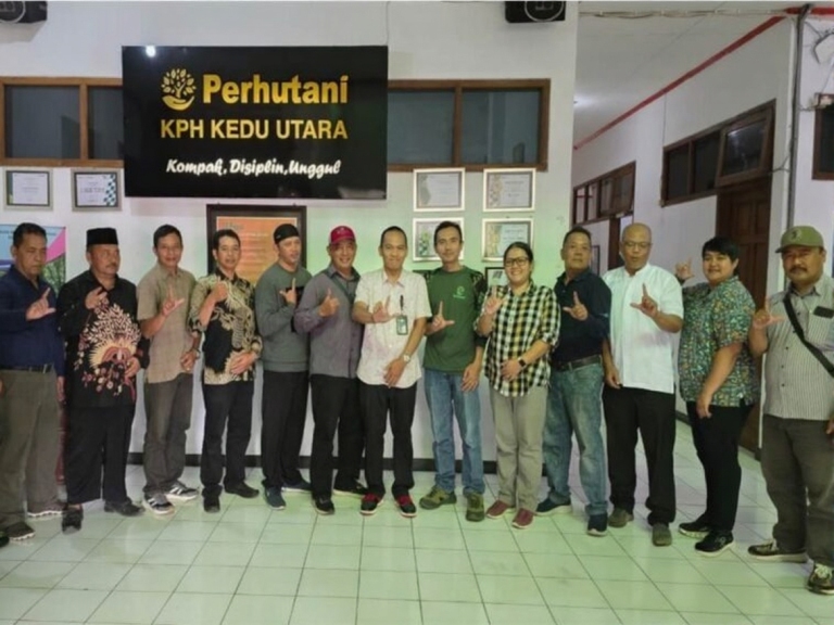 074b7aa4-a105-4fcb-bc5d-35fb3ba76686