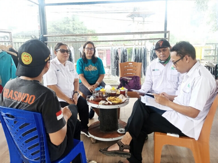 -293ff447-1001-4fb6-8587-d9fbc5d79f2c