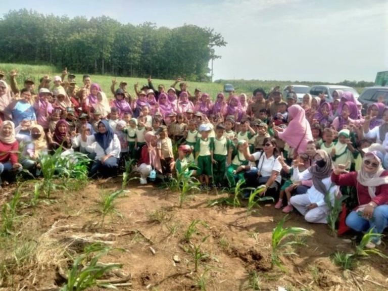 c227bc9c-e845-4edf-8e53-8a69c695f3a6