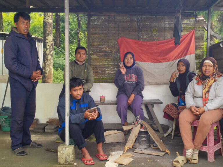 -e793aa04-0287-4739-839f-3785239e8c11