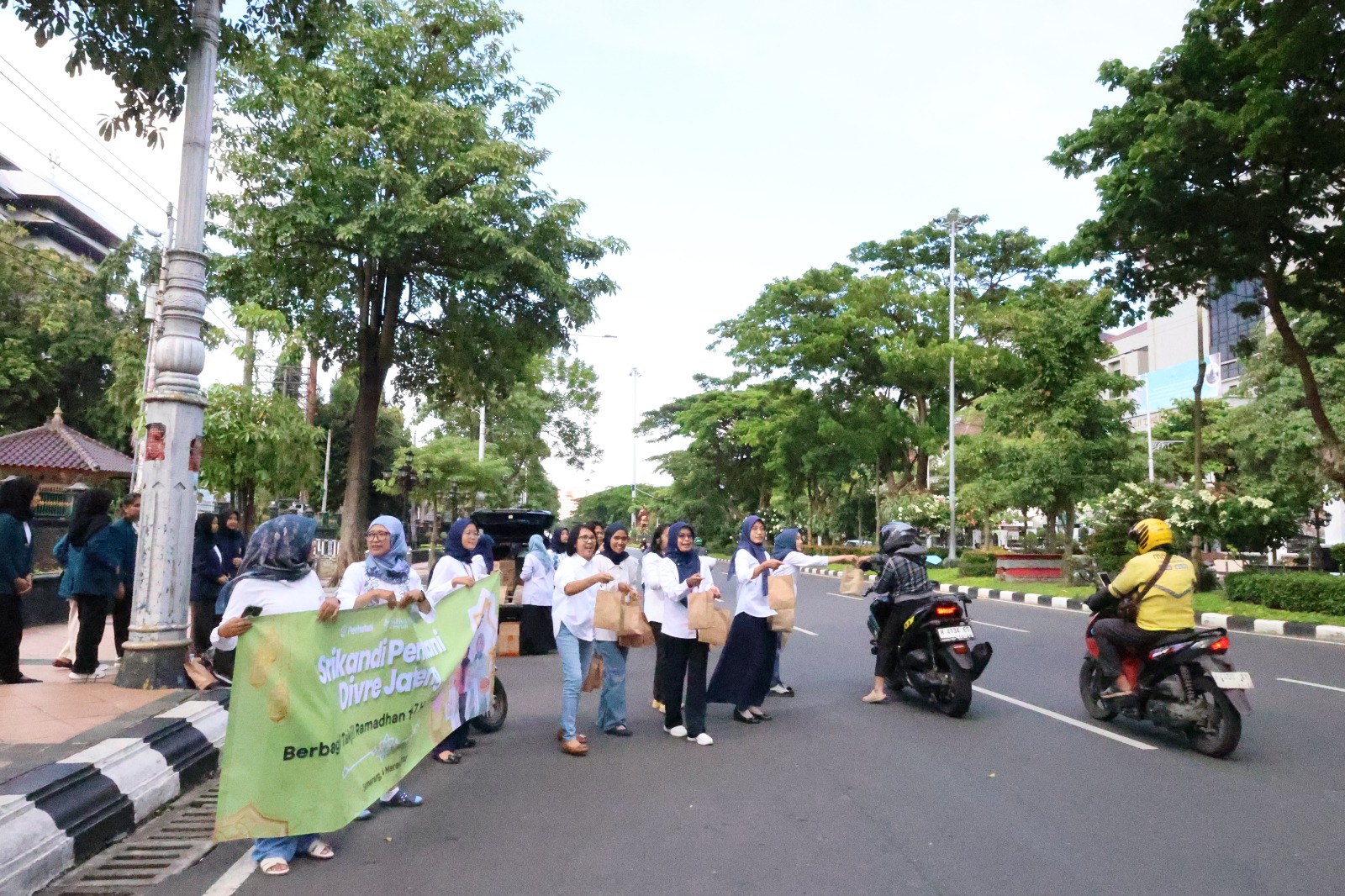 srikandi berbagi takjil